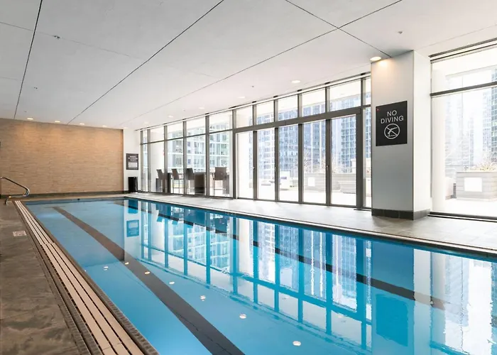 Loop W Pool Gym Lounge Nr Riverwalk Chi-648 *